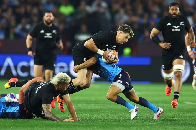 Bulls v New Zealand LIVE: All Blacks dominating final warm-up before Springboks series