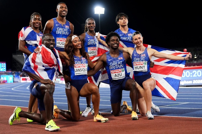 Amy Hunt hails relay ‘superwomen’ after third European gold medal