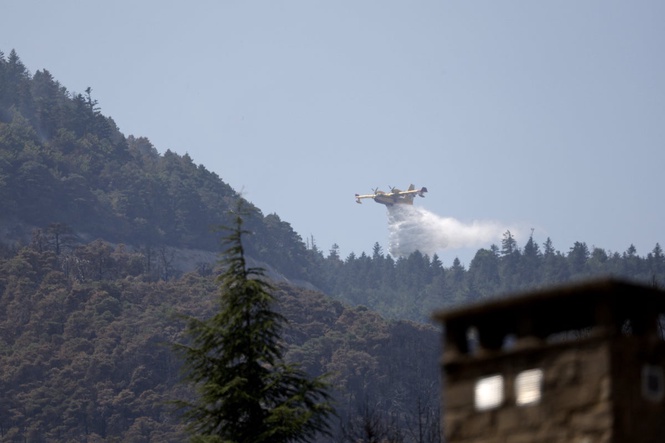 Wildfire threat sees Aragon kings’ remains evacuated from Spanish monastery