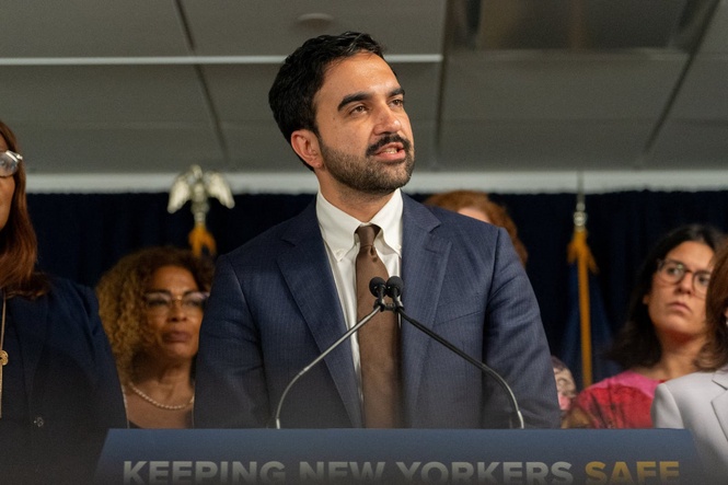Internet reacts to Mayor Mamdani speaking multiple languages to promote new campaign