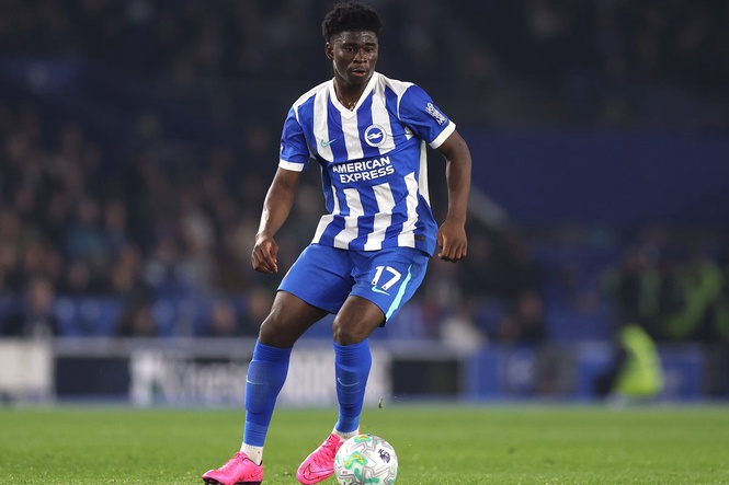 Manchester United table bid for Carlos Baleba as midfield rebuild continues