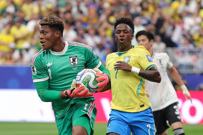 Aston Villa sign new goalkeeper who starred at the World Cup