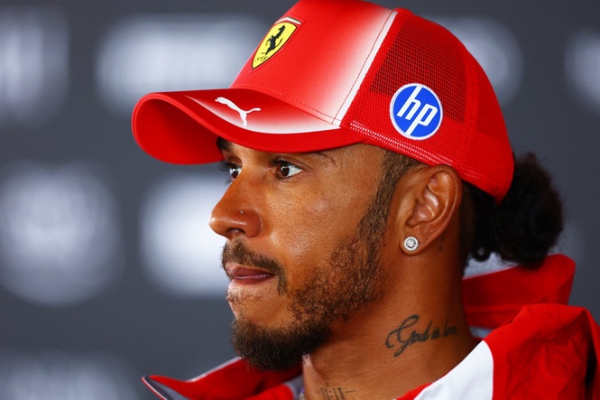Lewis Hamilton urges Ferrari to ‘apply the pressure’ on Kimi Antonelli in F1 title battle