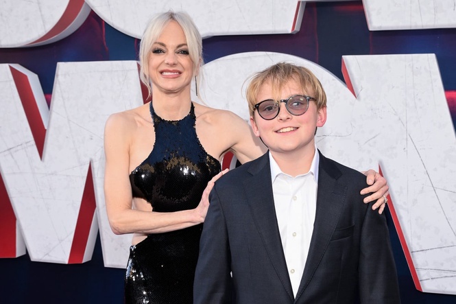 Anna Faris says she tries to ‘challenge’ her religious, pro-life son she shares with ex Chris Pratt