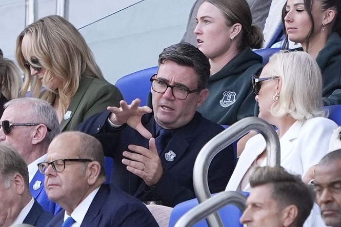 Burnham attends first Everton match since becoming Prime Minister