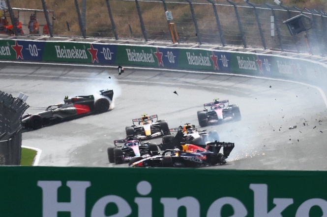 Max Verstappen crashes out of Dutch Grand Prix