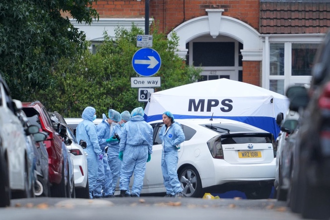 Murder charge after man shot dead in car in London street