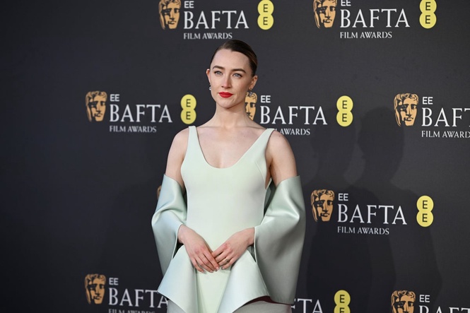 Saoirse Ronan keen to join cast of James Bond film as spy’s next villain