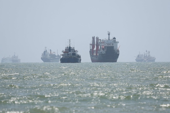 What is happening in the Strait of Hormuz after Trump’s strange rant?