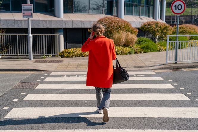 Pedestrians in Italy face £65 fine for crossing road using devices