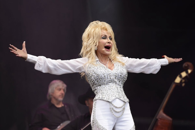 How Dolly Parton’s hit Jolene was inspired by her husband Carl