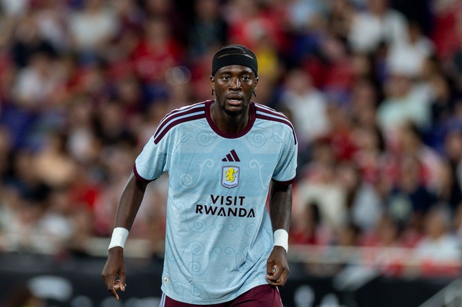 Aston Villa striker set for loan move to Premier League club after Nicolas Jackson deal agreed