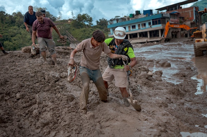 Bulletin PM briefing: Second Nepal flood fears and Butcher of Bosnia dead