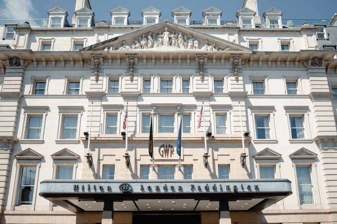 This well-placed Paddington hotel sits right beside the train station