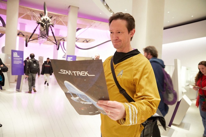 Star Trek fans to attempt Vulcan salute world record at London Science Museum