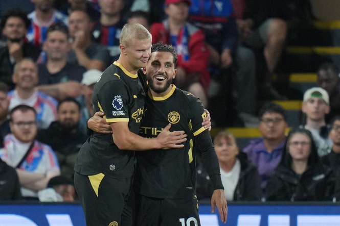 Crystal Palace vs Man City LIVE: Cherki steals show as Sage gives update on Mateta and Munoz