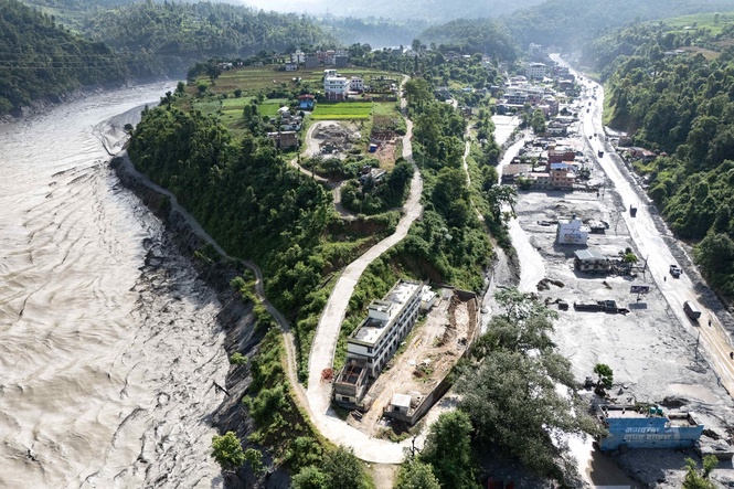 Is it safe to travel to Nepal? Major tourist hotspot hit by devastating flash floods with over 700 dead