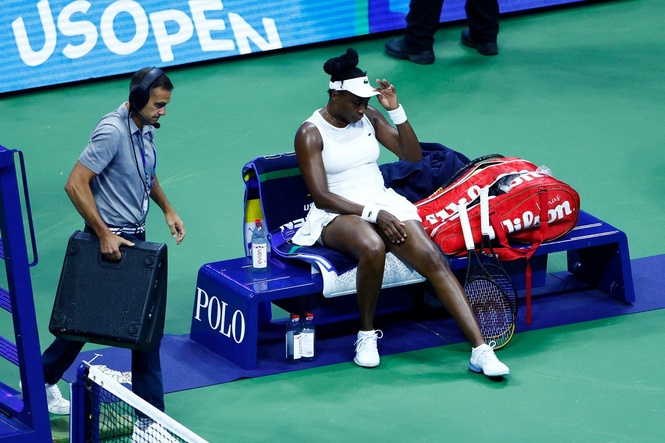 Venus Williams blasts US Open after late-night defeat