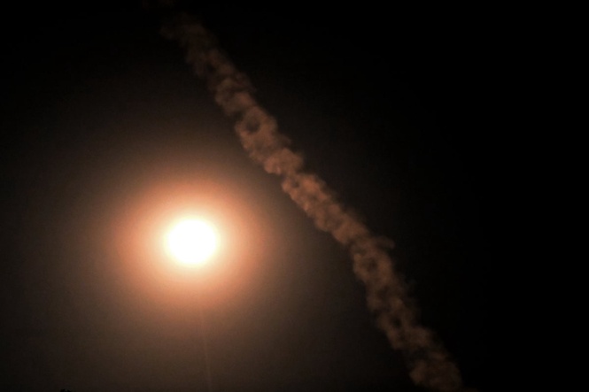 Ukraine-Russia war latest: Nato mission scrambles jets as four killed in missile and drone strikes on Kyiv