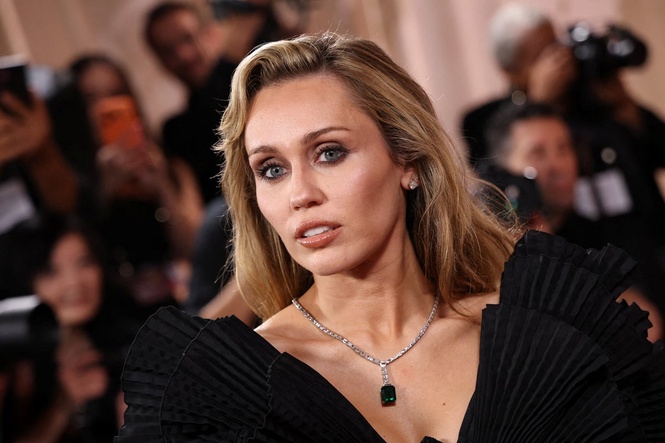Miley Cyrus drops surname in major rebrand for new album