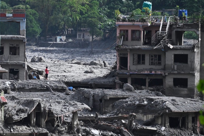 Is it safe to travel to Nepal? Major tourist hotspot hit by devastating flash floods with over 1,000 dead