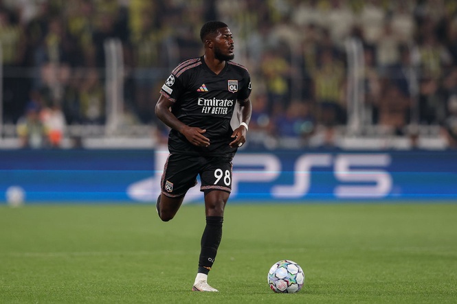 Former Arsenal star Ainsley Maitland-Niles set for Premier League return