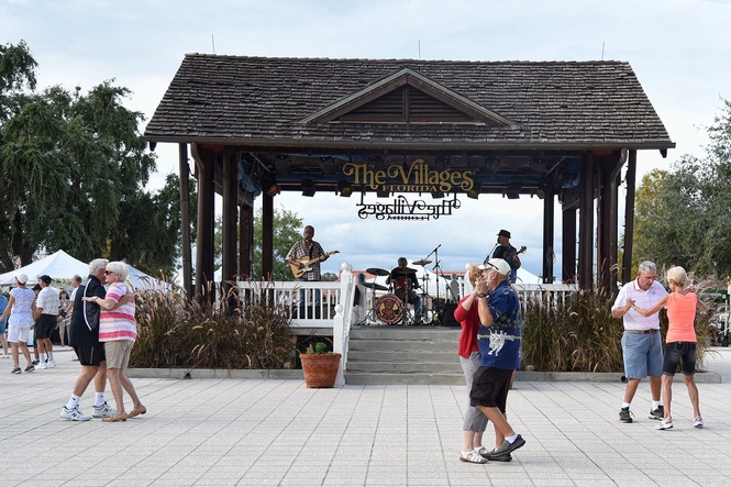 Retirees are swarming to this tiny Florida town as housing numbers reveal a shocking trend