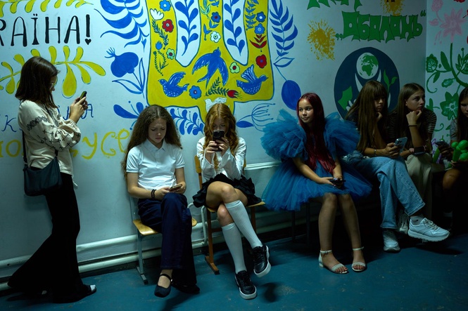 Air raid alert shatters first day of school in Kyiv after overnight Russian missile strikes