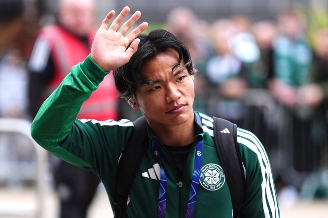 Celtic ready to make late signings after confirming double exit