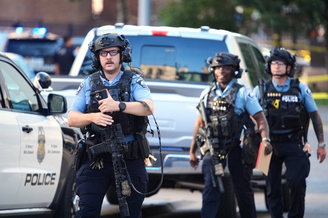 2 killed and suspect dead after apartment block shooting in downtown Minneapolis