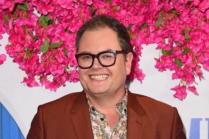 Alan Carr to transform derelict shed at Scottish castle into new community cafe