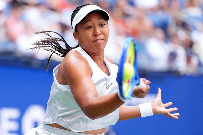 Naomi Osaka tells influencers to ‘respect’ tennis after match disruption