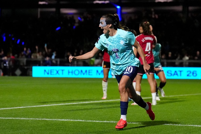 Impressive London City kick off WSL season with victory over Man United