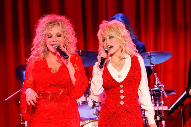 Dolly Parton’s sister urges fans to have more ‘compassion’ after ‘endless AI garbage’ surfaces online