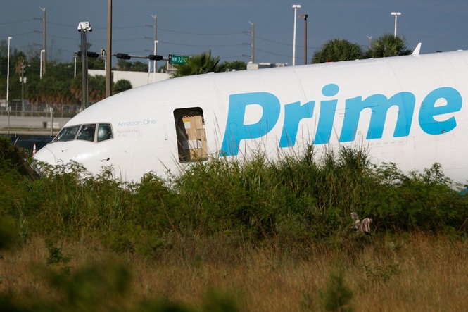 Fire chief confirms how pilot of crashed Amazon cargo plane in Miami was rescued
