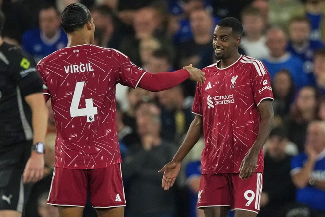 Liverpool announce lucrative sponsorship deal with nod to 2005 Champions League triumph