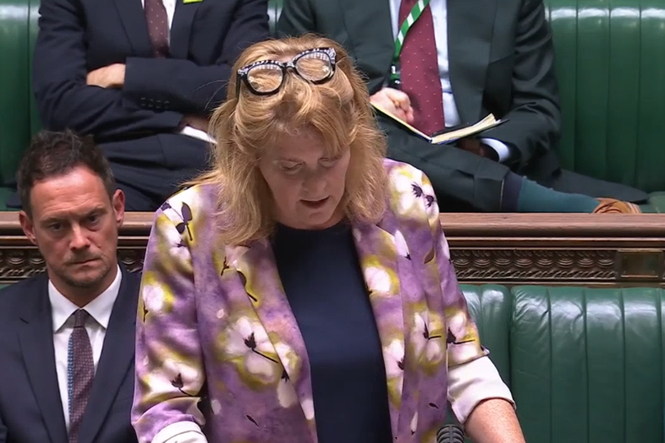 Policing minister gives update on far-right anti-migrant protests in Dover