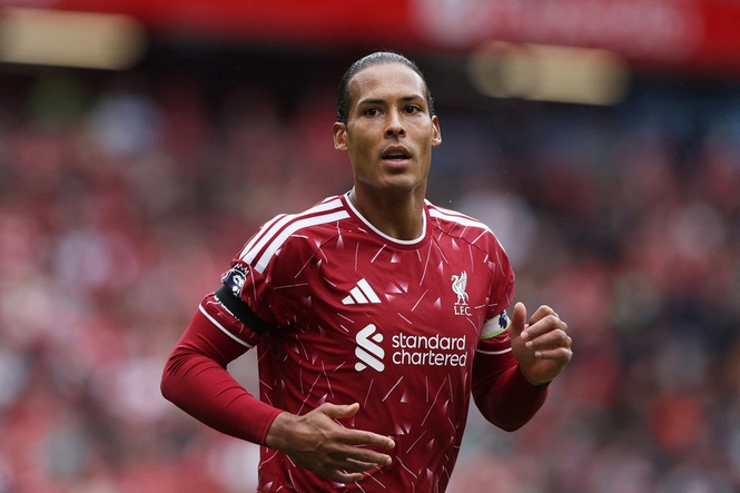 Liverpool agree new £300m shirt sponsor to end 17-year partnership