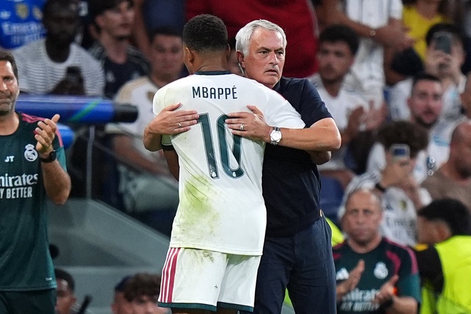 Real Madrid v Inter LIVE: Hosts survive late scare to earn narrow victory on Mourinho’s Champions League return