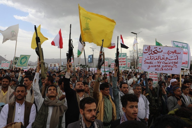 Iran-backed fighters in Yemen and Iraq are joining forces to threaten the Gulf, officials say