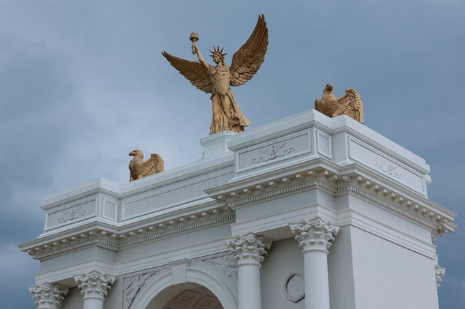 Veterans ramp up their fight on Trump’s ‘appalling’ triumphal arch next to Arlington National Cemetery