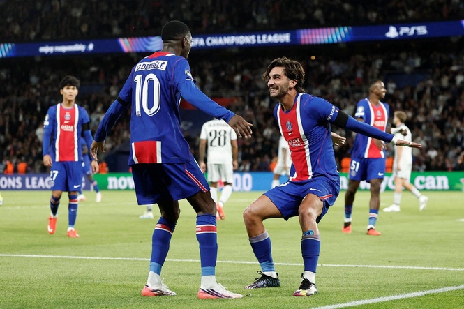 Ferran Torres fires hat-trick as PSG begin Champions League title defence with rout