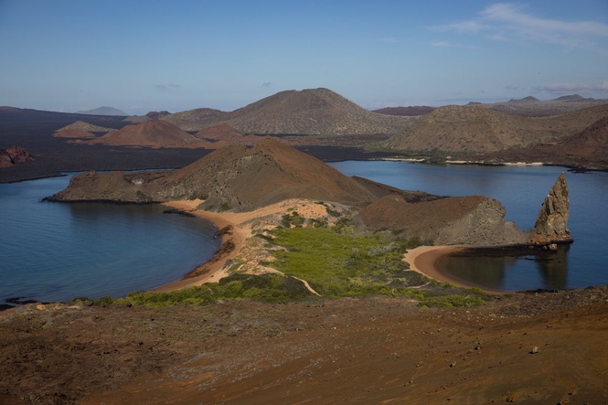 A stronger-than-normal El Nino alarms scientists over Galápagos wildlife and forests
