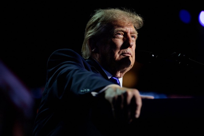 Bulletin AM briefing: Trump promises $5,000 for every US adult and Tate brothers remain in custody