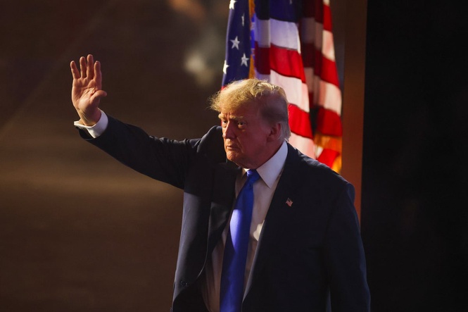 Trump pitches controversial $5,000 voter payout at Texas rally in desperate attempt to stave off midterm defeat