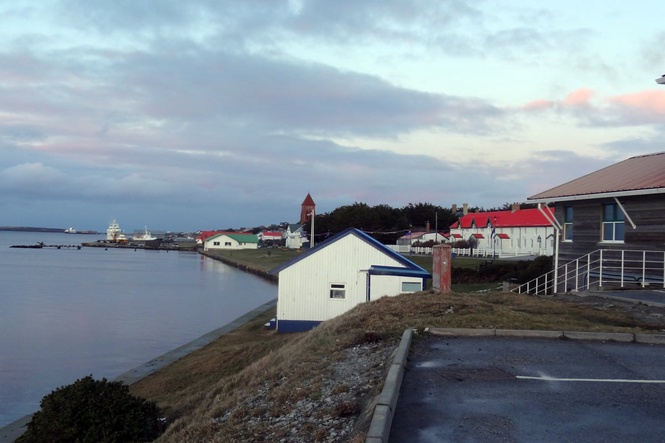 Burnham vows to keep Falklands after Argentinian ‘sabre-rattling’