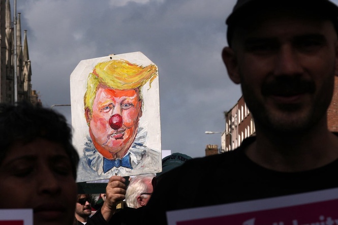 Trump says he will ‘probably be called to settle’ UK Falkland Islands row