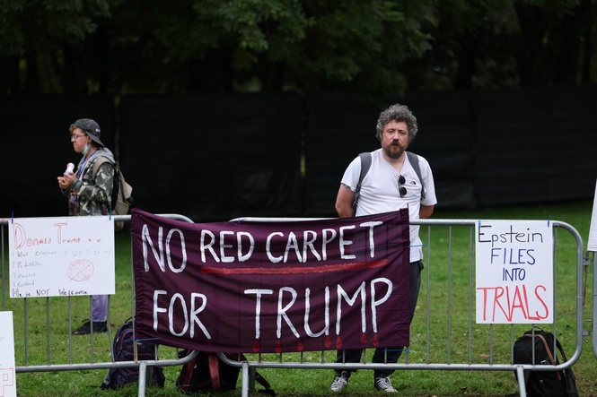 Trump to end two day Ireland visit amid protests and unity row