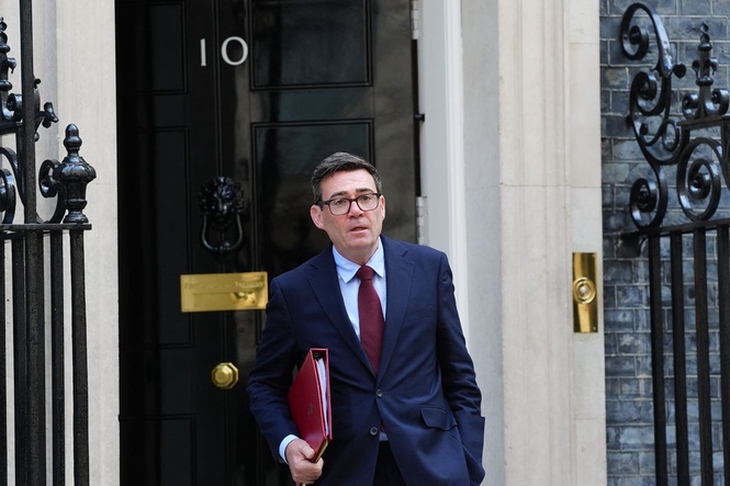 Hundreds of hospitality businesses call on Burnham to lower VAT