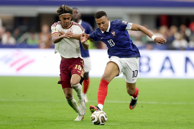 Lamine Yamal explains why he deserves to win the Ballon d’Or over Kylian Mbappe